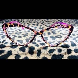 Women’s cat eye glasses.